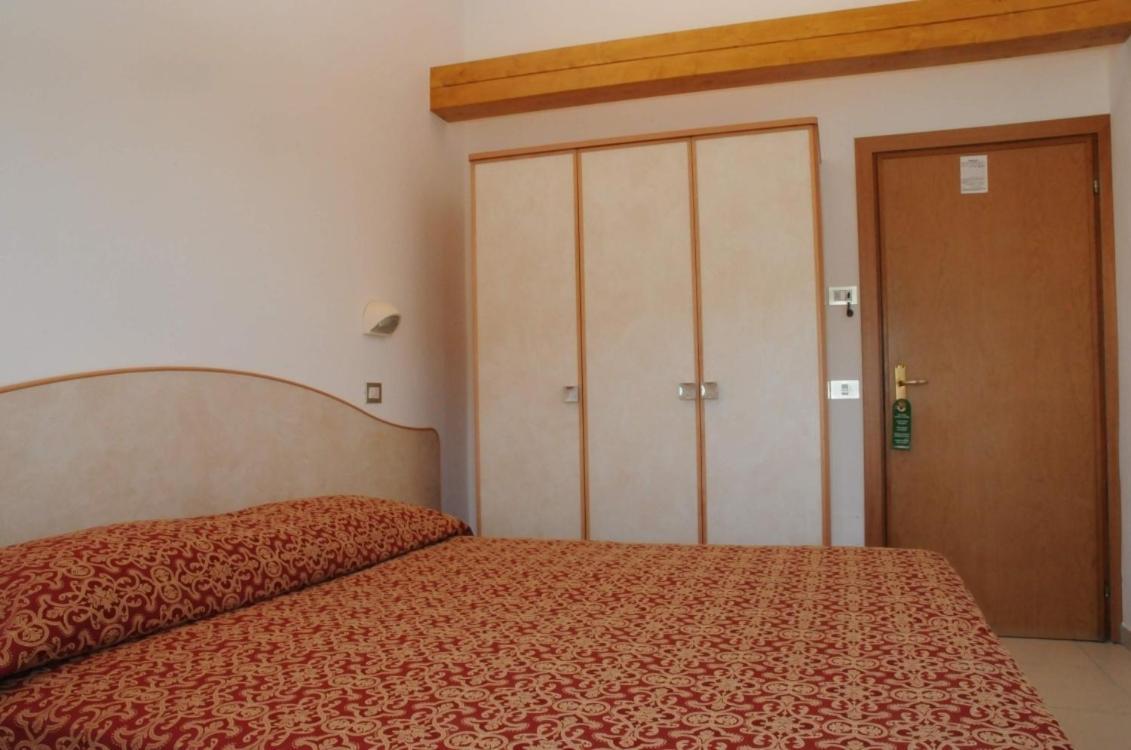 Hotel Saint Tropez Spa & Restaurant Lido Di Savio Room photo